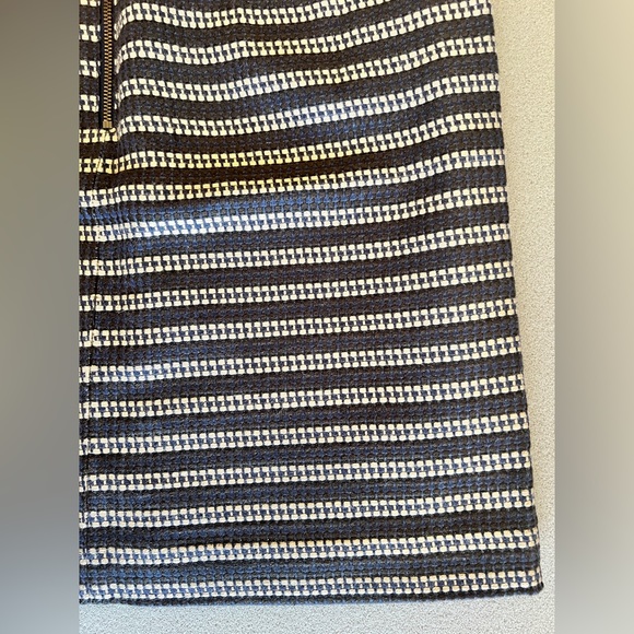 Loft mini skirt - Picture 3 of 5